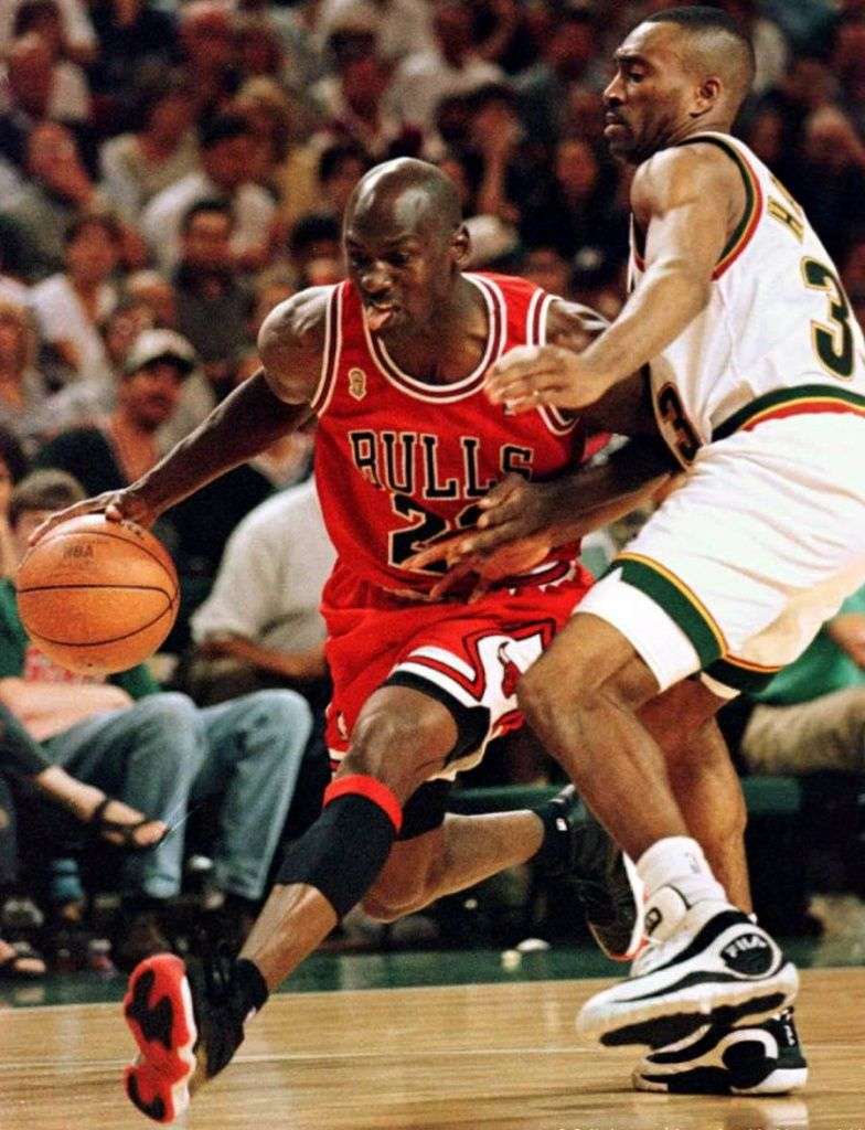 michael-jordan-air-jordan-xi-11-bred-finals-96.jpg