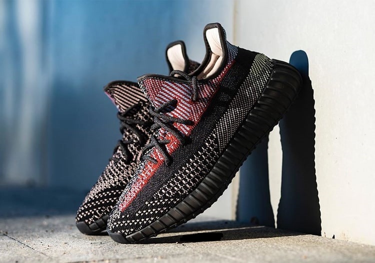Adidas Yeezy 350 Boost v2 3-min.jpg