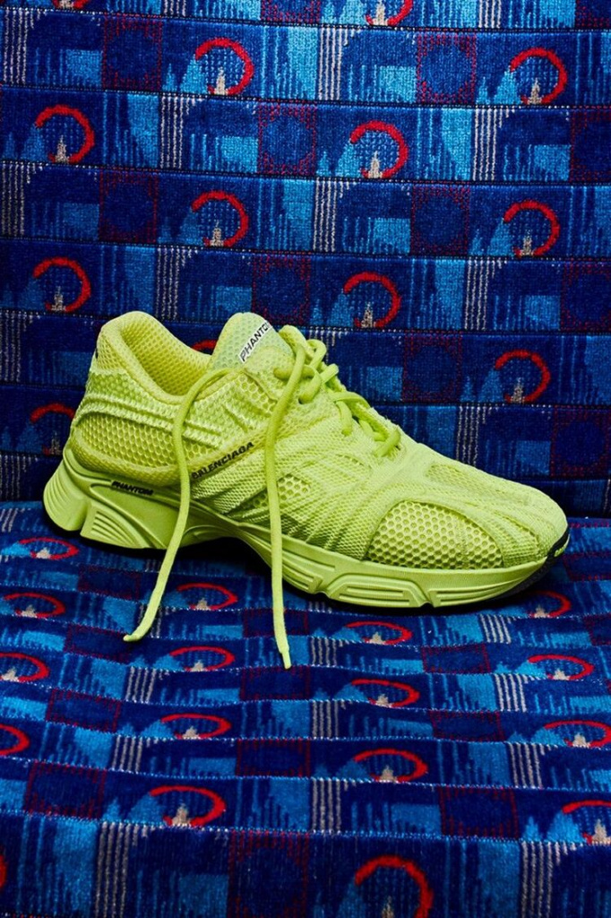 5 Balenciaga Cities Series-min.jpg