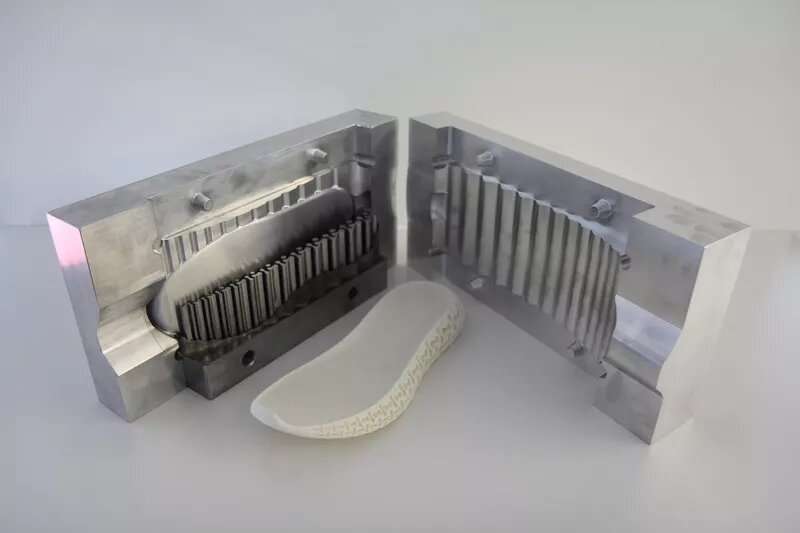 Puma выпускает кроссовки с новой технологичной подошвой2.jpg