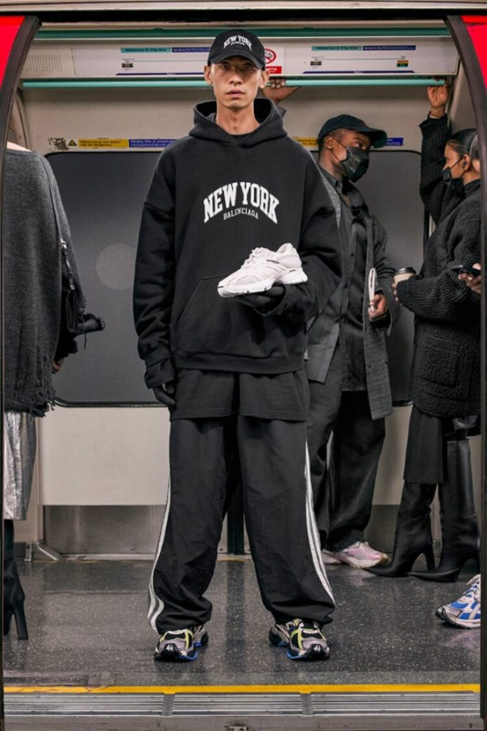 2 Balenciaga Cities Series-min.jpeg