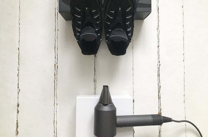 как растянуть кроссовки на размер