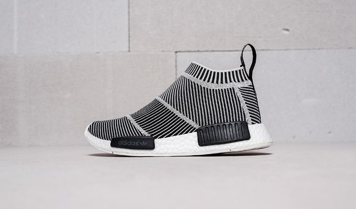 как называются кроссовки без шнурков как носки