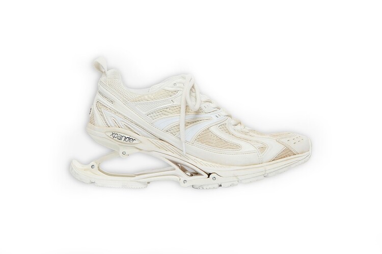 Balenciaga 3-min.jpg
