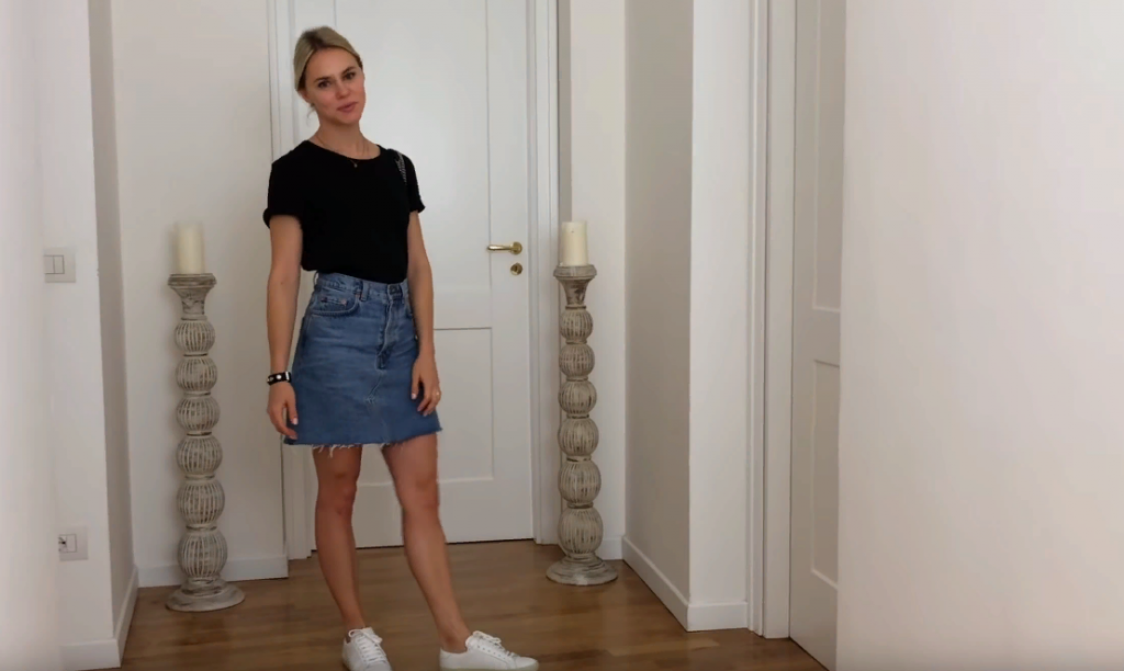 Белые кроссовки с юбкой.png