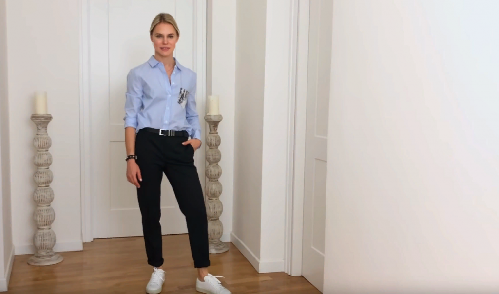 Белые кроссовки с классическими брюками.png